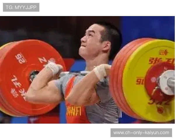举重少年颠勺式举重成热点